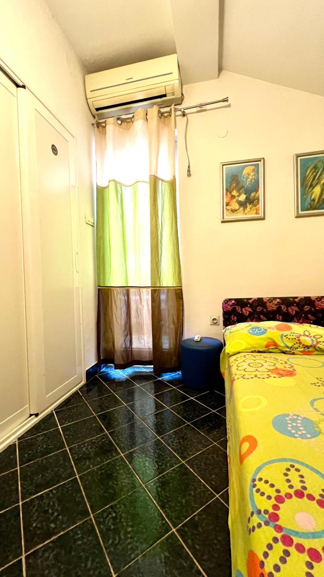 Apartments Holiday Budva Rum bild